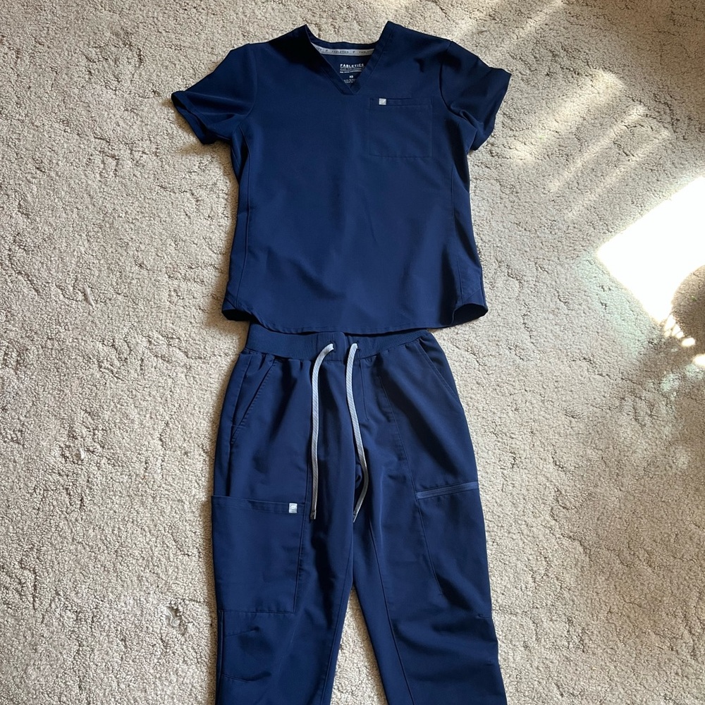 2 Fabletics scrub sets xs short navy